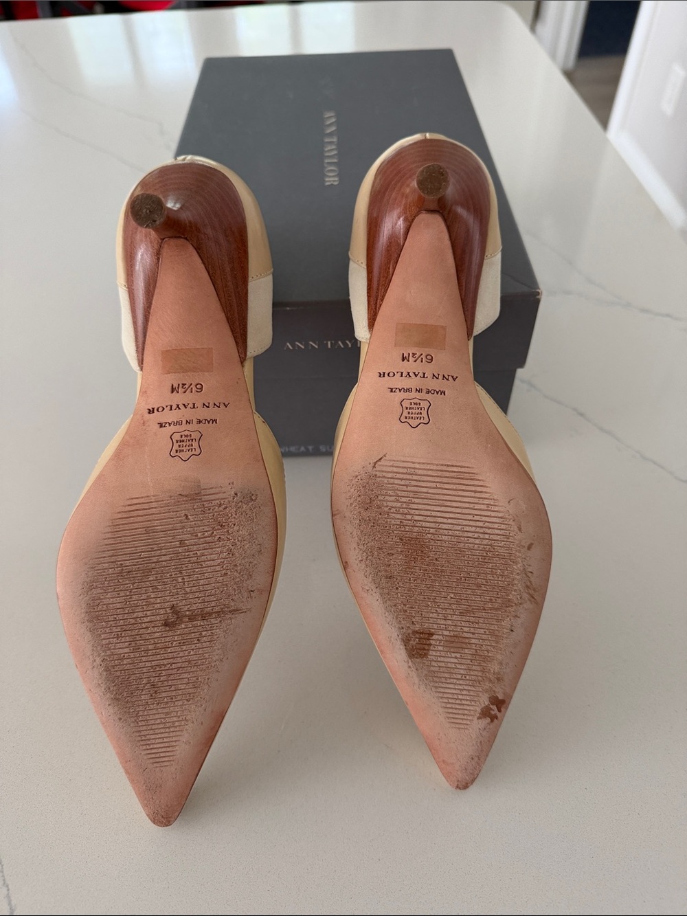 Ann Taylor Bella Wheat Suede/Leather Pointed-Toe, Kitten Heels in Size 6 1/2 M - Picture 6 of 10